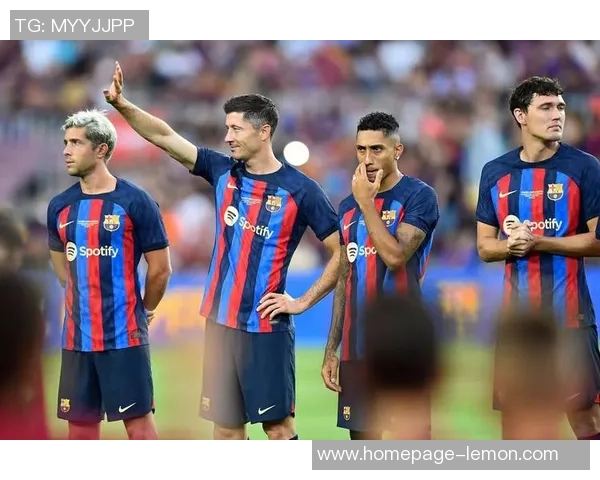 1516赛季皇马与巴萨巅峰对决回顾：经典战役与传奇球员的交锋